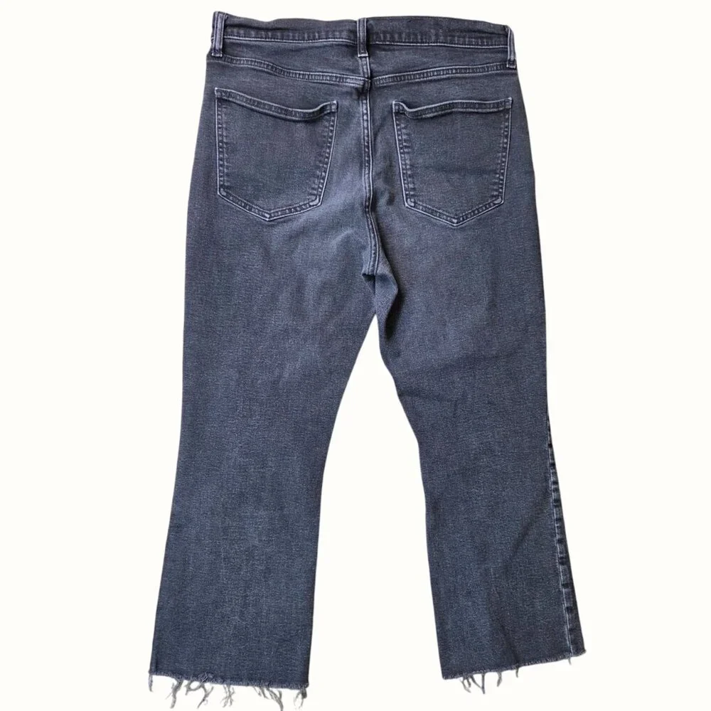 Gap Womens Black Wash 90s Fit Jeans 31/12 Short Frayed Hem - Picture 3 of 7